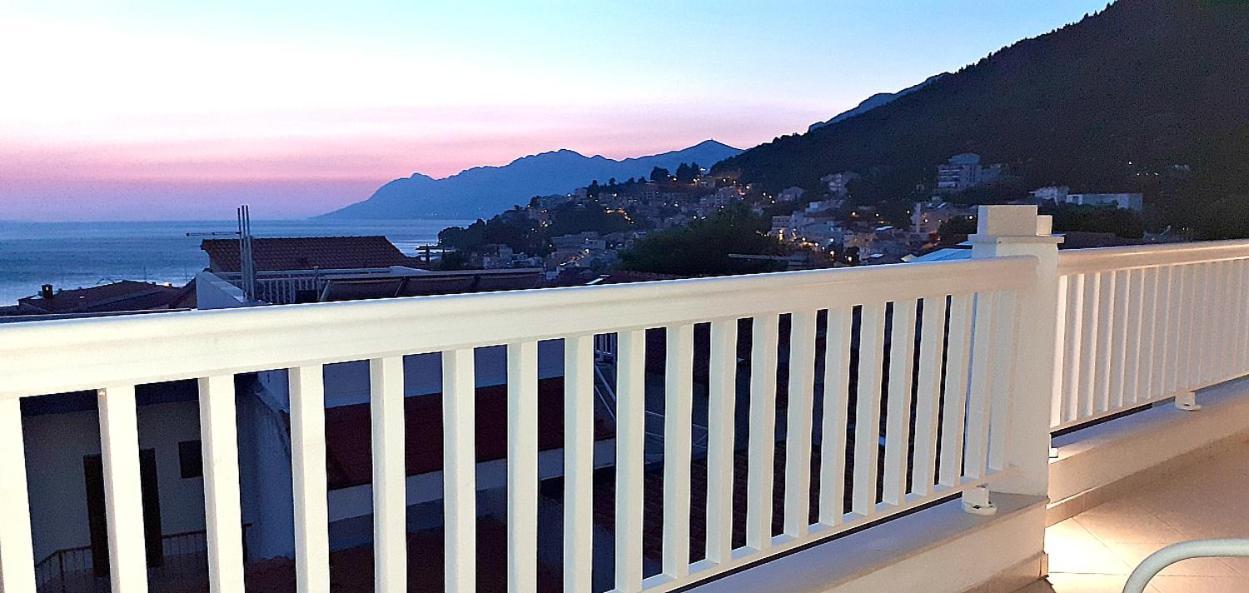 Apartments Villa Bonaca Baška Voda Quarto foto