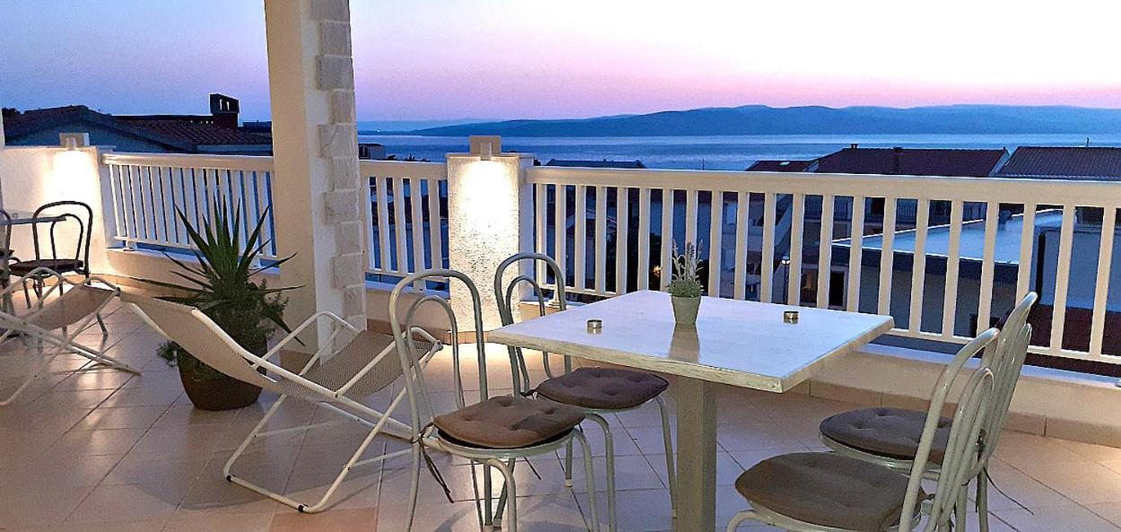 Apartments Villa Bonaca Baška Voda Quarto foto