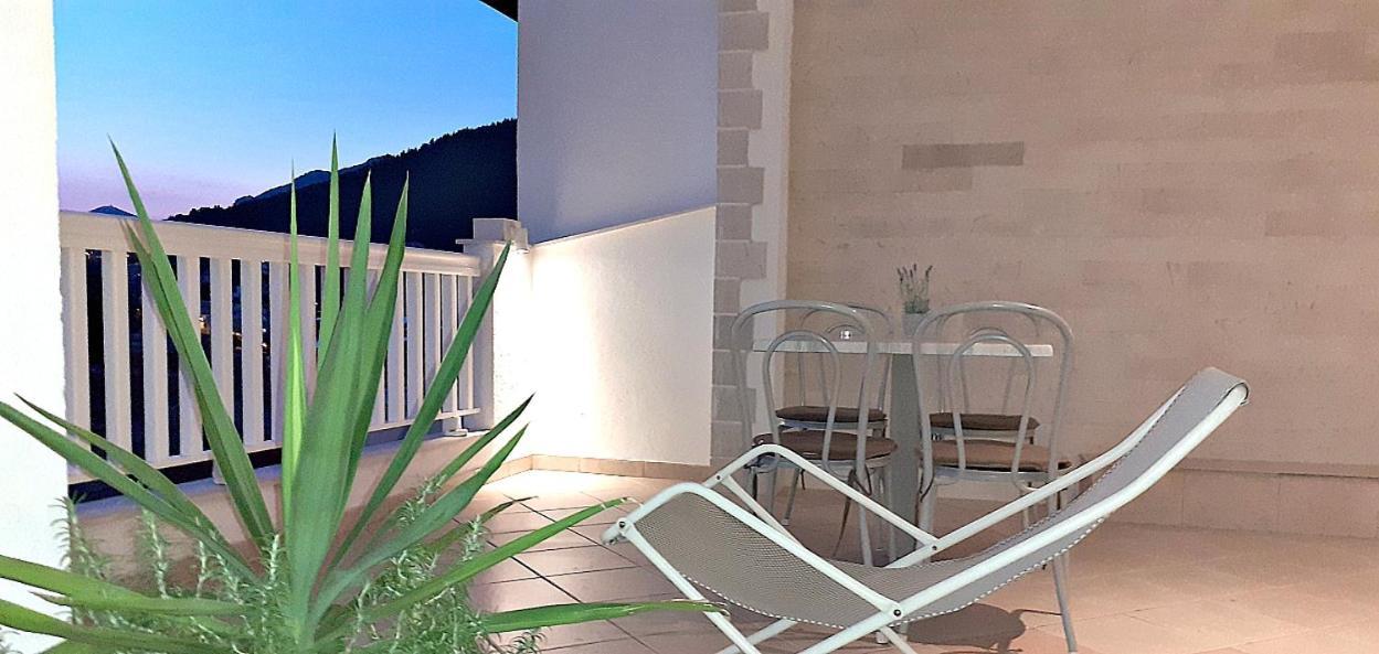 Apartments Villa Bonaca Baška Voda Quarto foto
