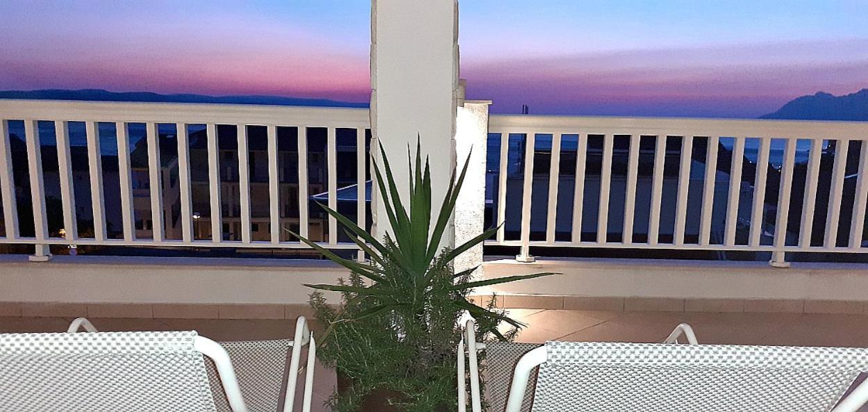 Apartments Villa Bonaca Baška Voda Quarto foto