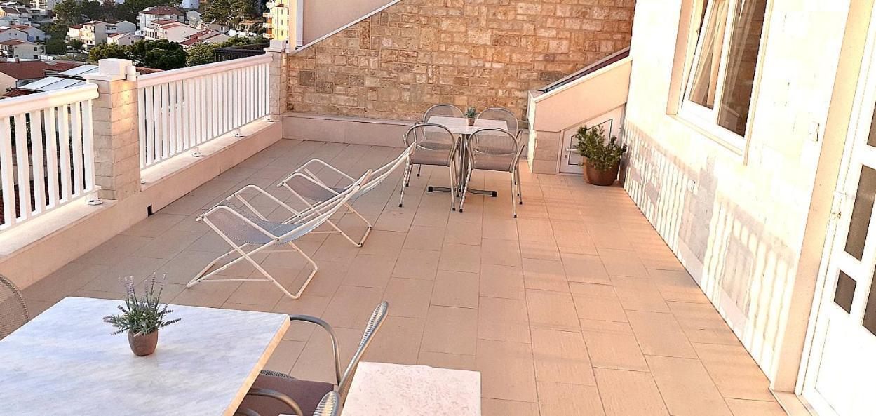 Apartments Villa Bonaca Baška Voda Exterior foto